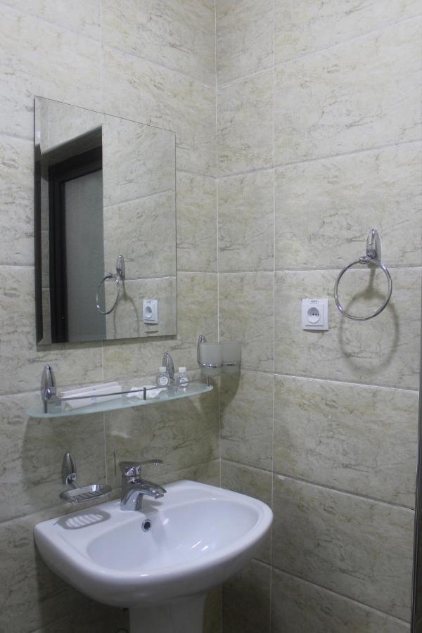 Taxtapul Hotel Tasken Kültér fotó