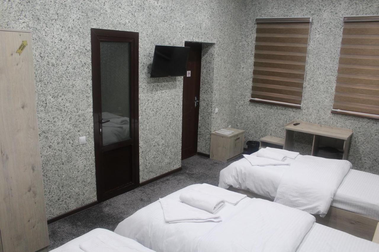 Taxtapul Hotel Tasken Kültér fotó